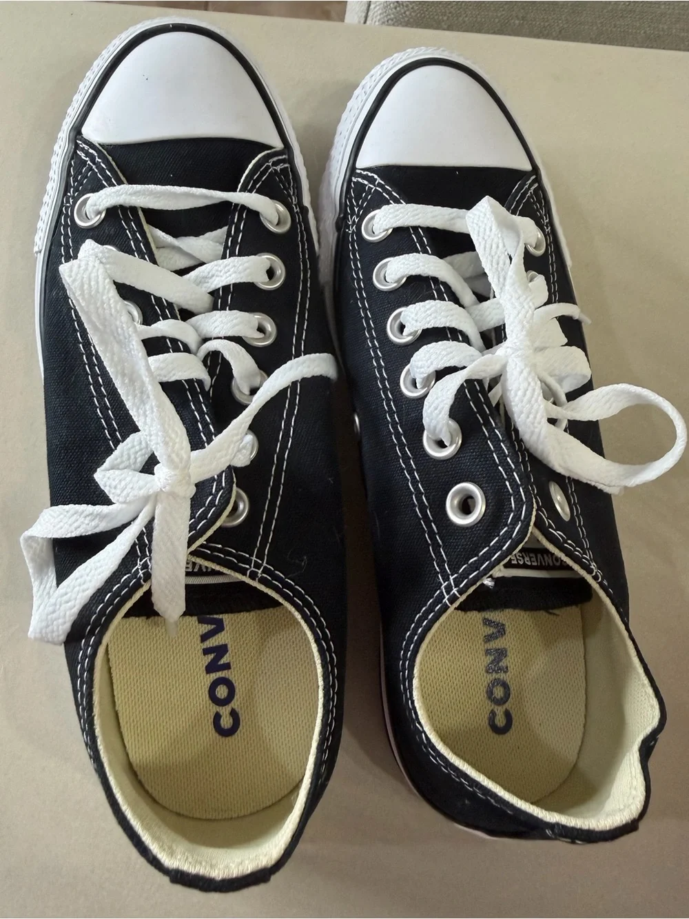 NWOT Converse Black & White Low-Top Women Sneakers